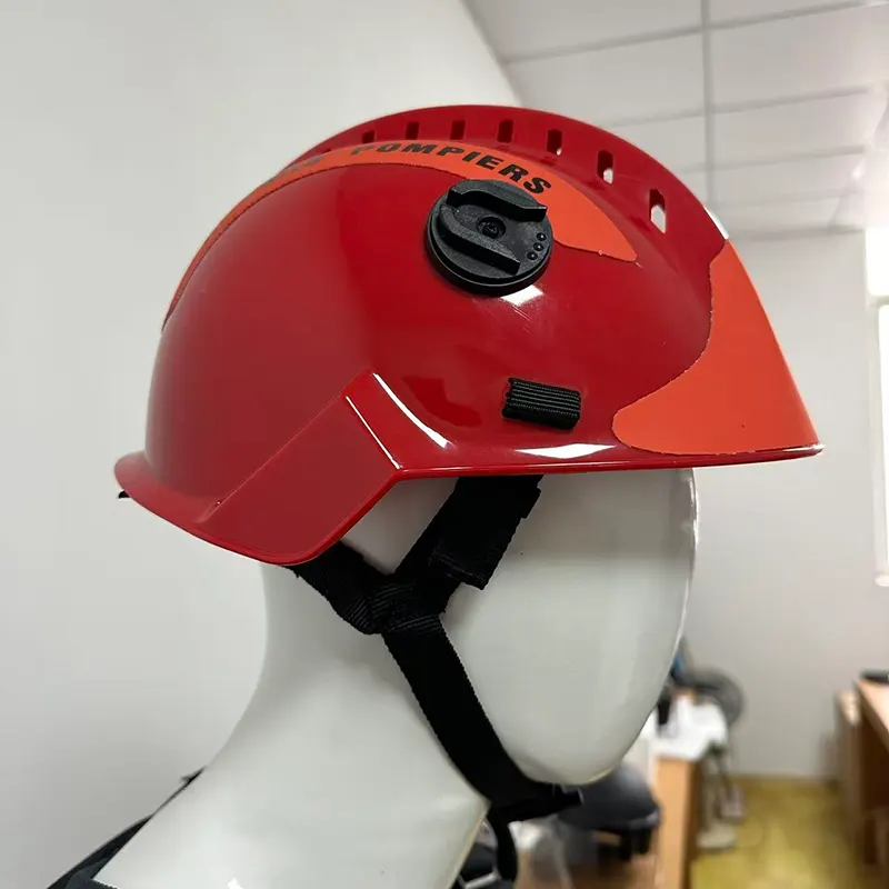 Casco di salvataggio ventilato
